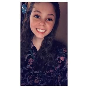 Meet your Posher, Chloe